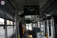 autobus miejski i wyświetlany wewnątrz spot